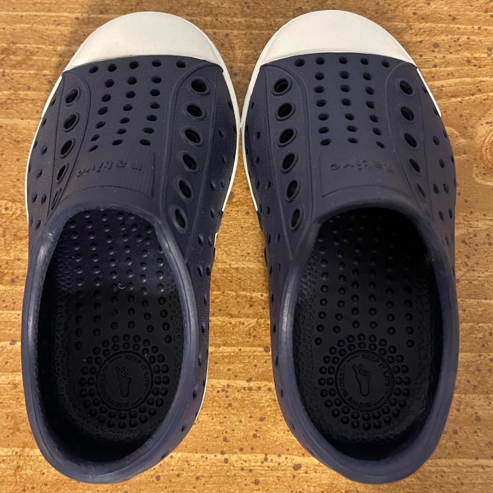 Navy Blue Native Shoes - kids size 6